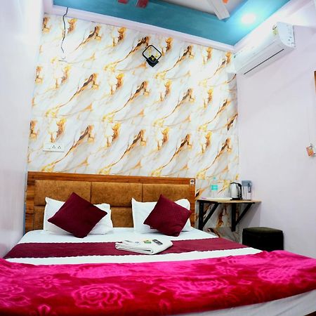 Hotel Ganraj Ujjain Exterior photo