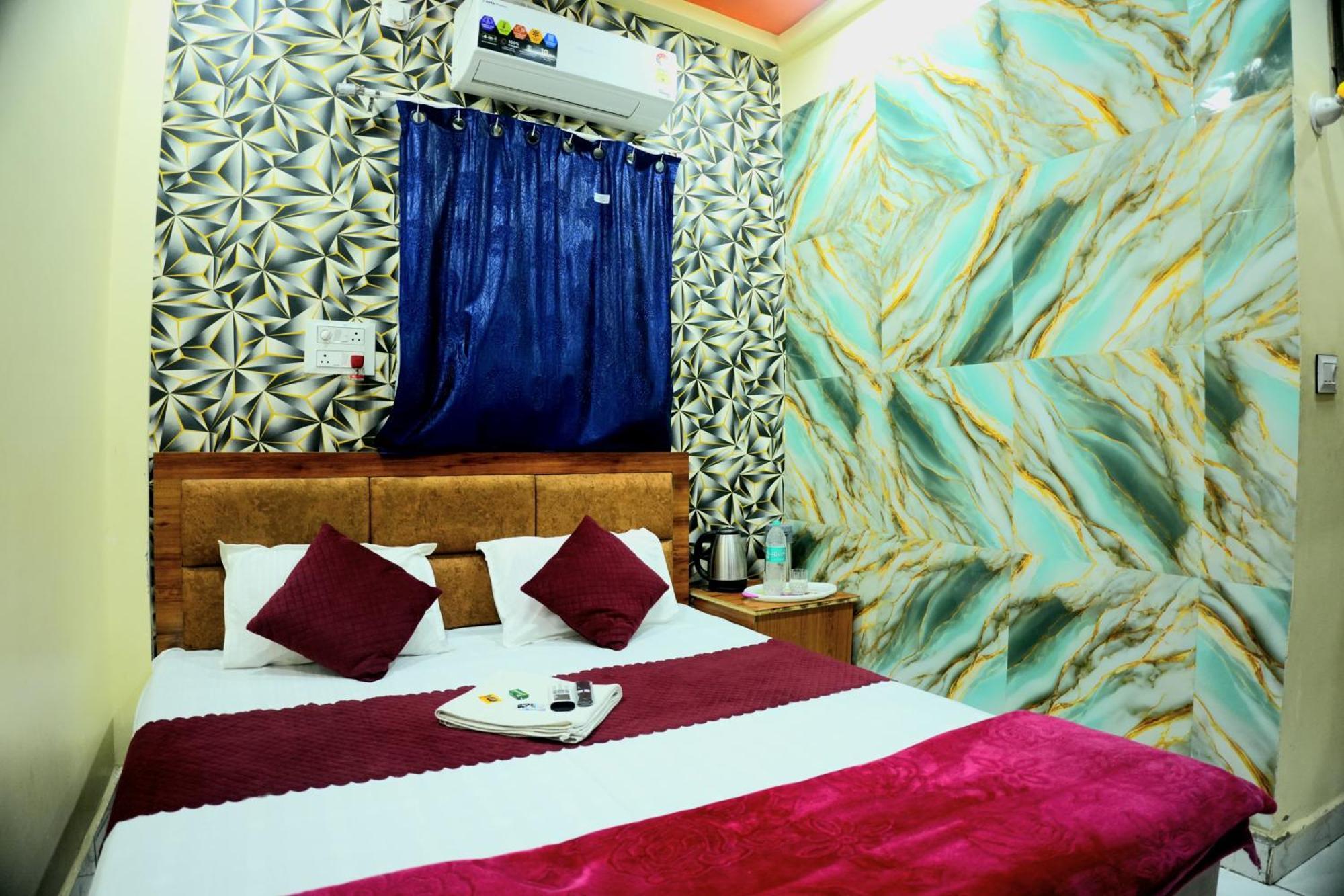 Hotel Ganraj Ujjain Exterior photo